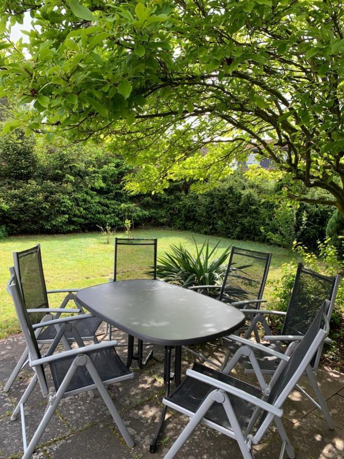 Ferienwohnung Mit Garten In Koeln Esterno foto