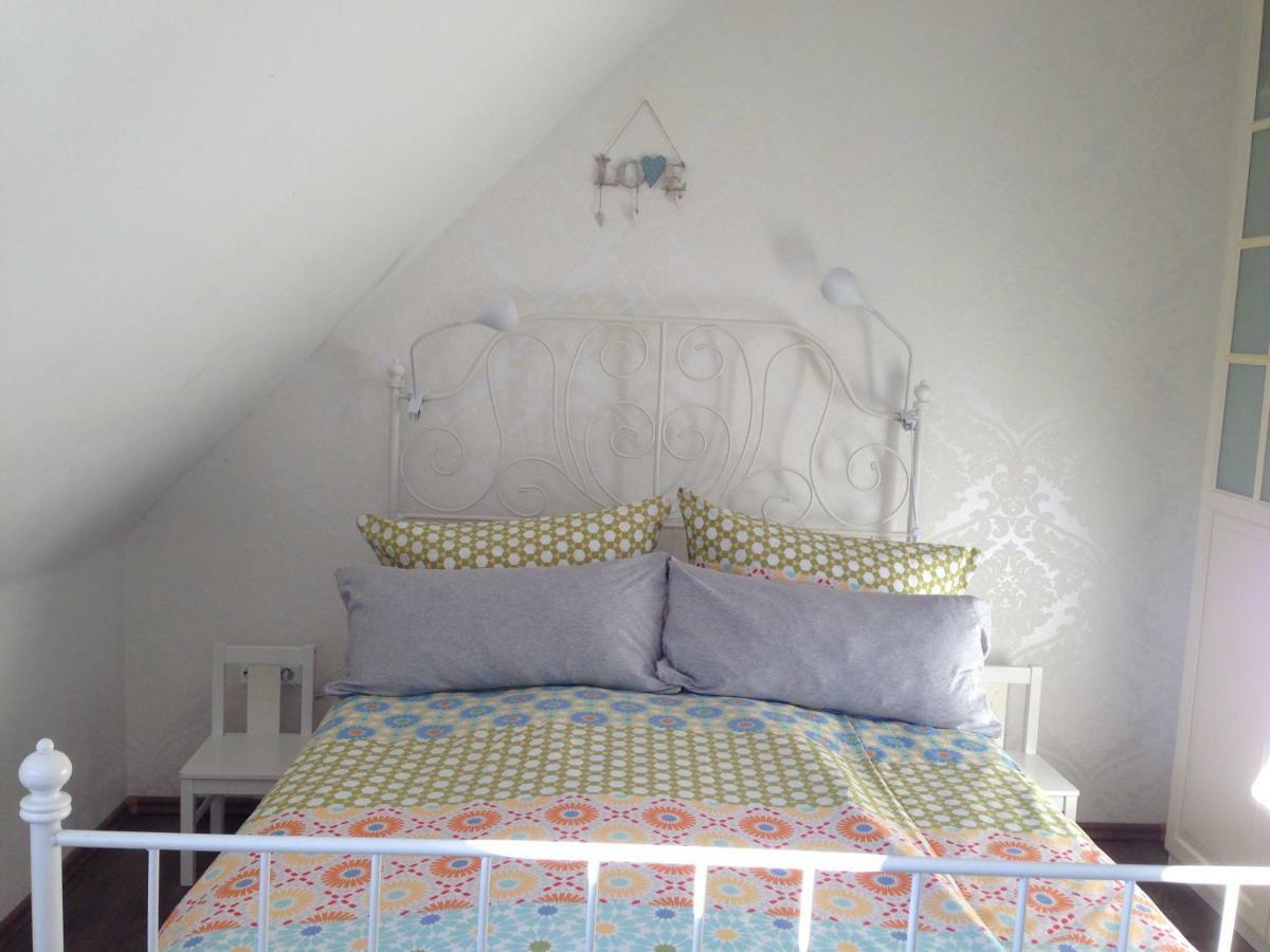 Ferienwohnung Mit Garten In Koeln Esterno foto