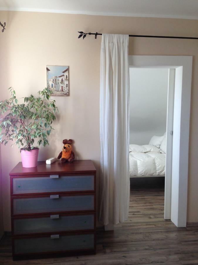 Ferienwohnung Mit Garten In Koeln Esterno foto
