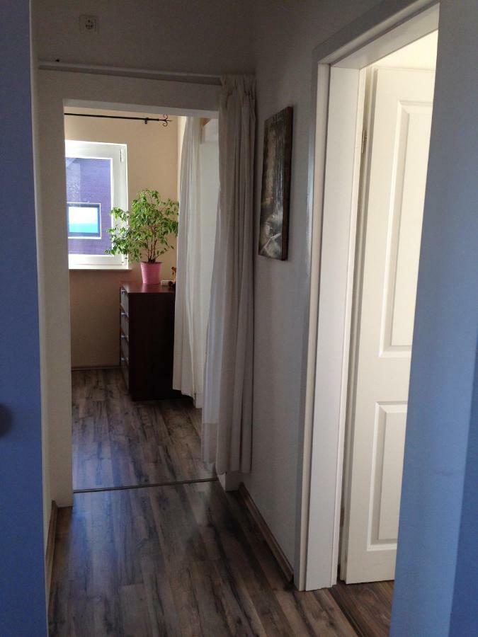 Ferienwohnung Mit Garten In Koeln Esterno foto